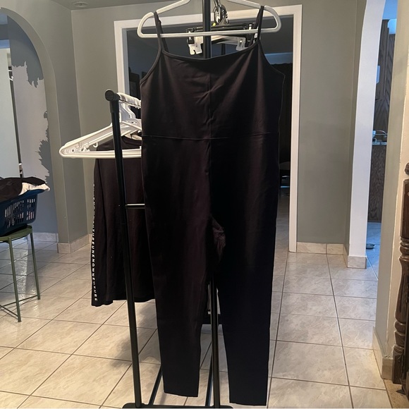 Aritzia Jumpsuit - Picture 1 of 1